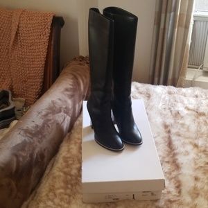 Black, leather Chloe boots